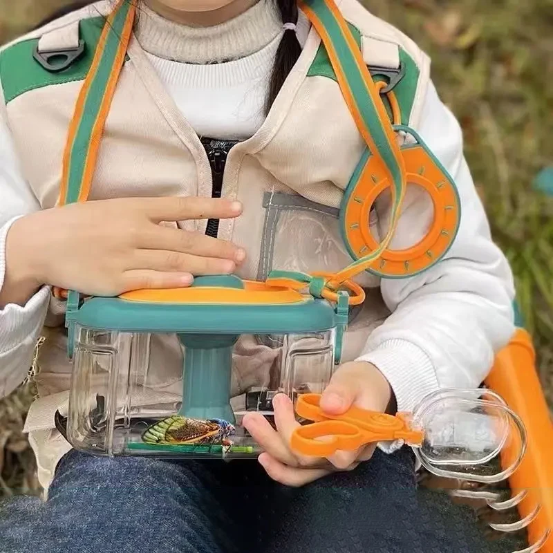 Children Insect Explorer Box E - огляд і ціна Outdoor Adventure Learning